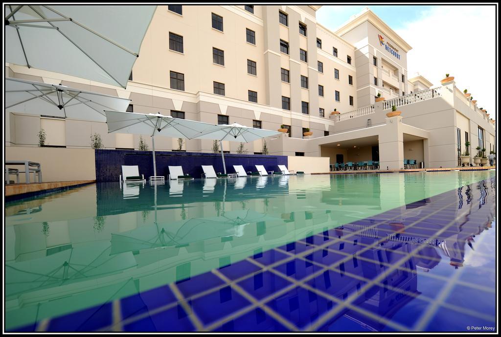 Metcourt At Emperors Palace Kempton Park Exterior foto